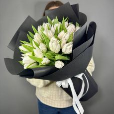 Букет 35 білих тюльпанів